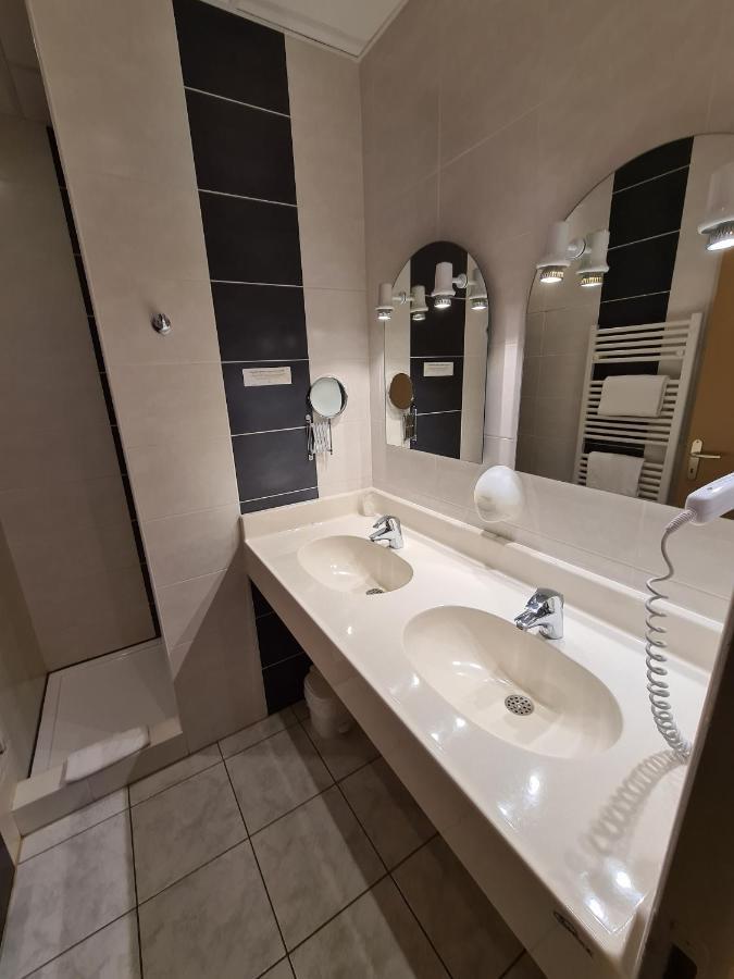 Hostellerie Du Cantal Мюра Екстериор снимка